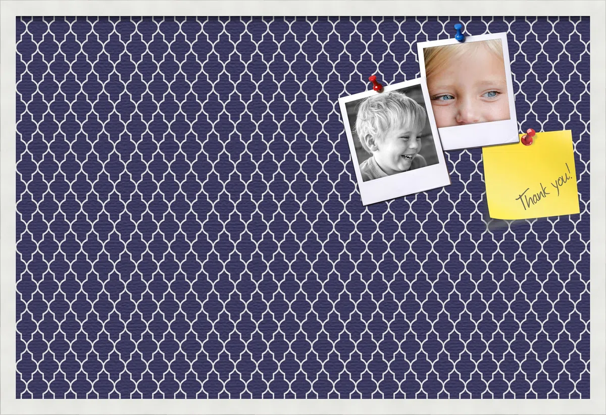 PinPix Poster con bacheca in sughero, motivo quadrifoglio blu navy, 91 x 61 cm, con cornice bianca satinata (PinPix-285)