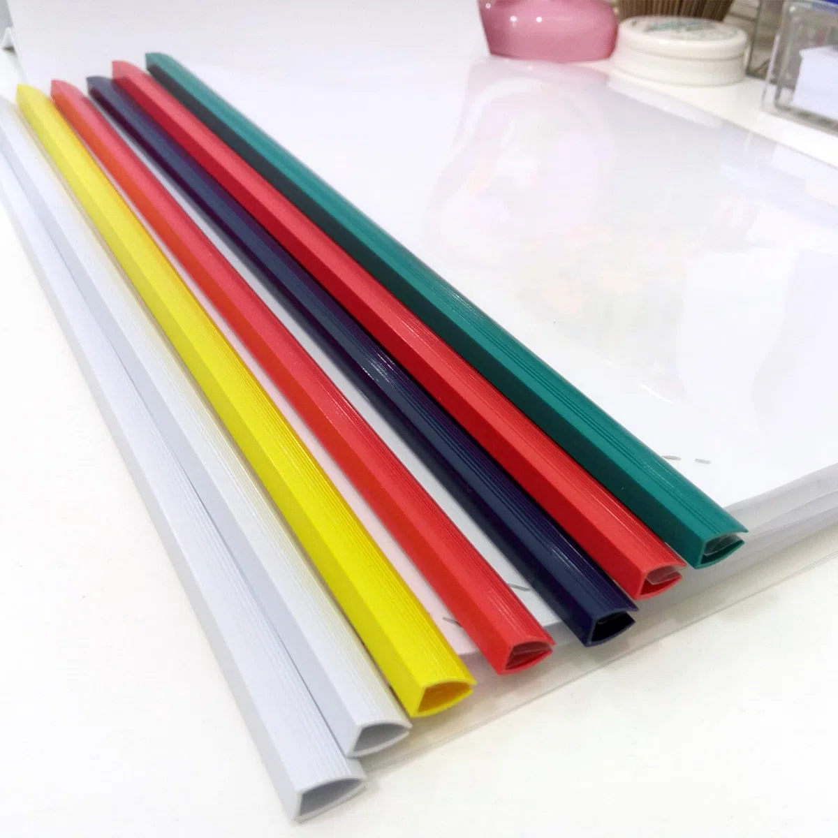 PATIKIL 30pz Barre Rilegatura, 8mm Dorsi Plastici Rilegatura Capacità 50 Fogli Formato A4 Raccoglitore per Relazioni a Forma Goccia per Copertina Relazione Curriculum, Trasparente