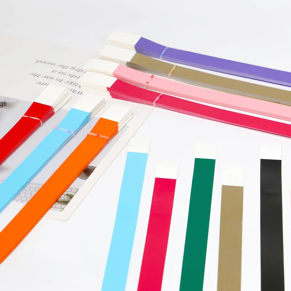 600 Pezzi Braccialetti Carta Eventi 12 Colorati Braccialetto Identificativi di Carta Impermeabili Braccialetti per Festival Concerti Feste