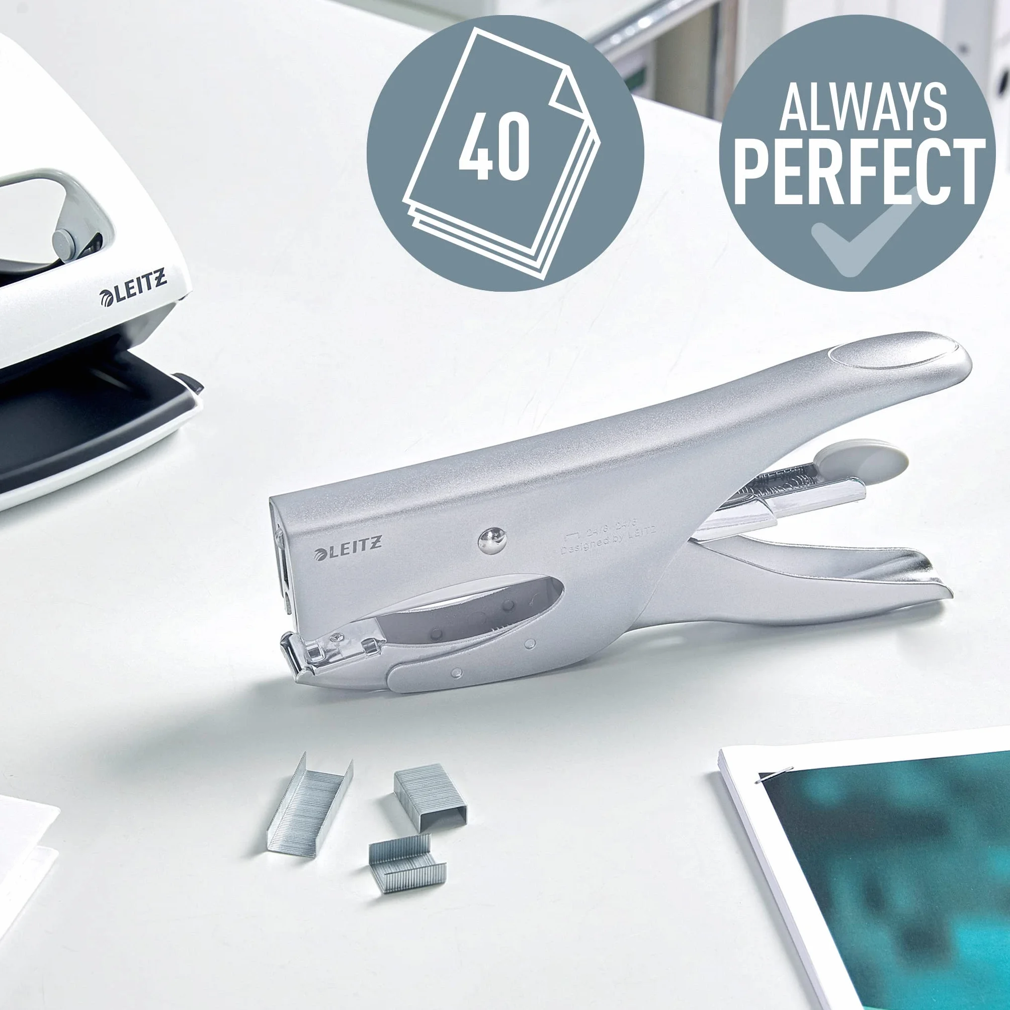 Leitz Cucitrice a Pinza, Capacità fino a 40 Fogli, Argento, Design Ergonomico in Metallo, Caricamento Posteriore, Per l'uso con Punti P3 (24/6, 26/6) o P4 (24/8), 55490081