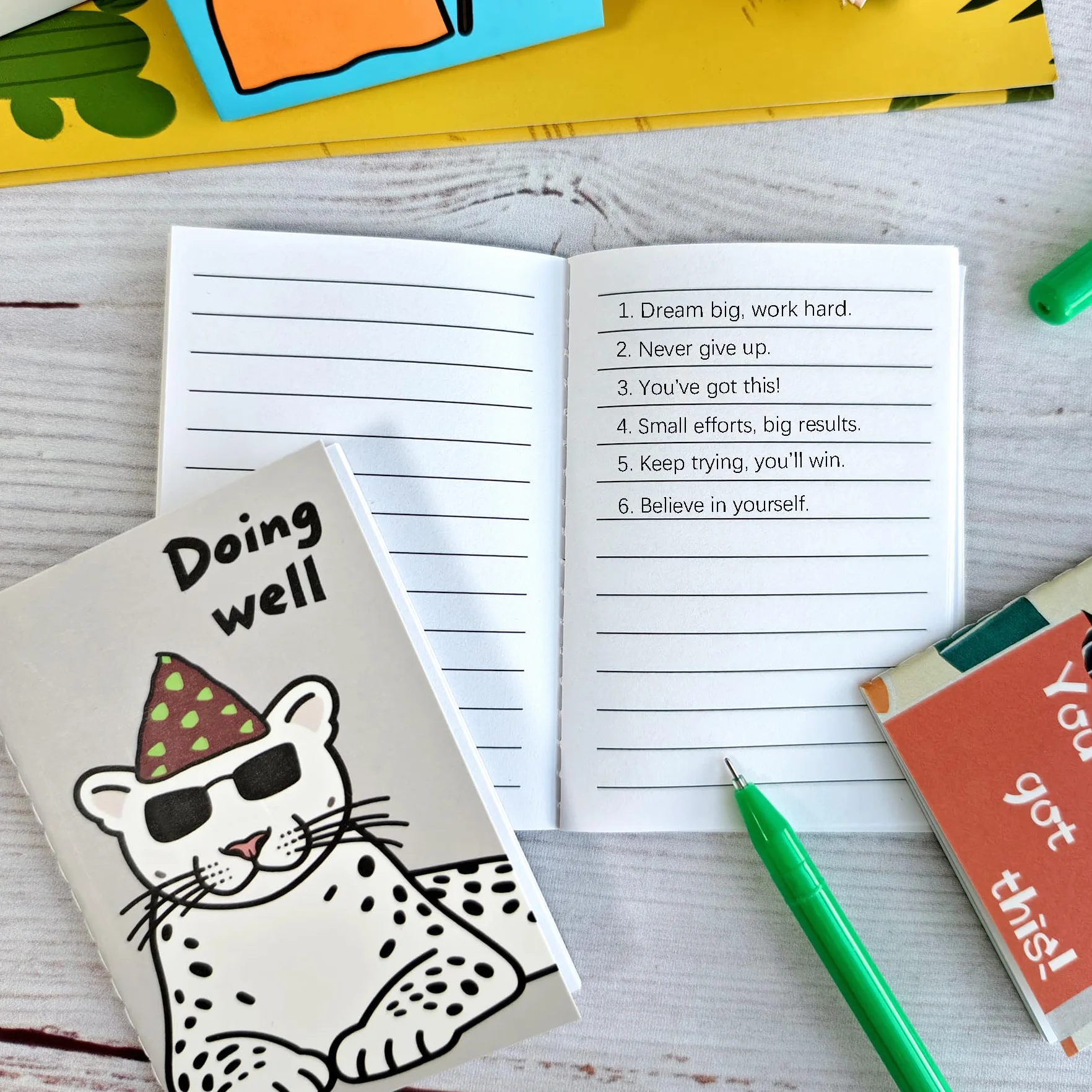 Set di 48 mini taccuini, piccoli diari tascabili per ricompense in classe, blocchi note ispiratori (2,8 x 4 pollici)