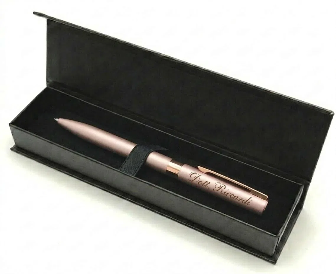 penna personalizzata con incisione laser meccanismo a rotazione in metallo con finiture cromate o placcate in oro inchiosto gel 0,5 mm confezione regalo (Rosa)