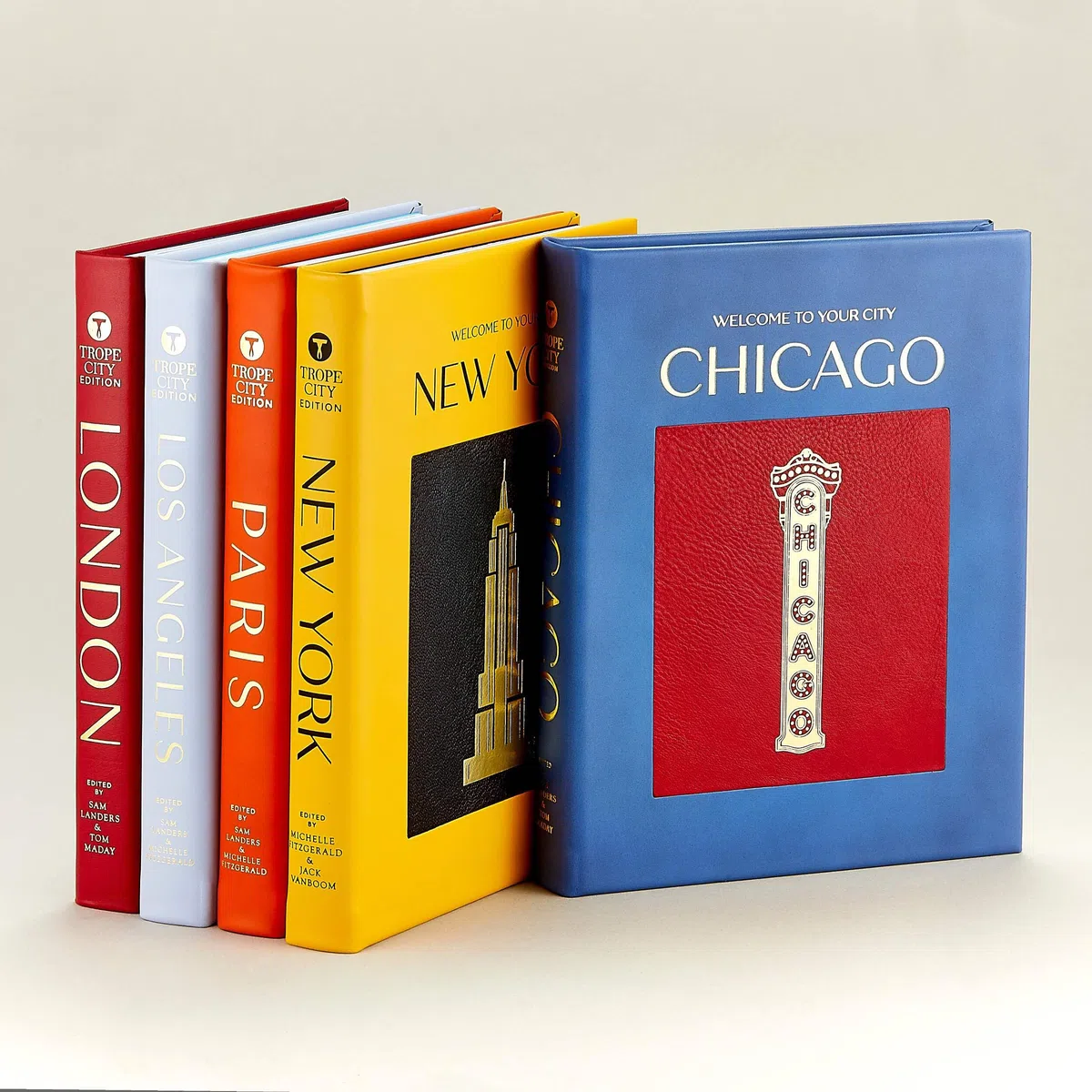 Graphic Image Planner Trope Paris, fotografie iconiche, rilegato in pelle arancione, copertina rigida, rilegato a mano negli Stati Uniti